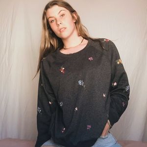 Cute Comfy Old Navy Embroidered Sweater!!